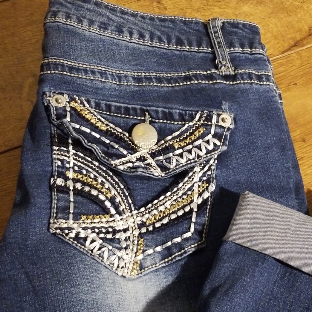 Capris - Picture 3 of 7